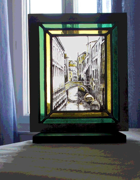 Venise,église des Miracoli,vitrail (stained glass) en grisaille de Bosselin peintre verrier à Fécamp, Normandie, pays de caux, côte d' Albatre